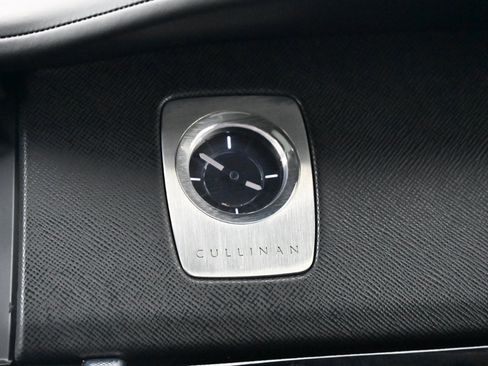 Used 2023 Rolls-Royce Cullinan image 35
