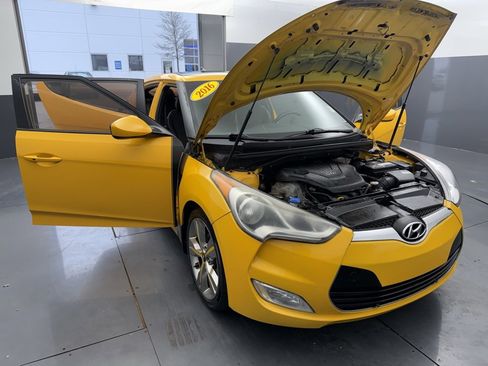 Used 2016 Hyundai Veloster w/ Option Group 03 image 14