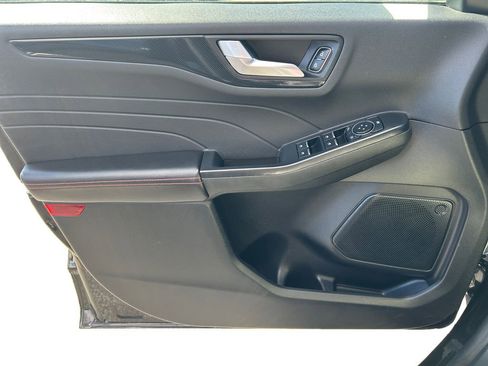 Used 2025 Ford Escape ST-Line Select image 17