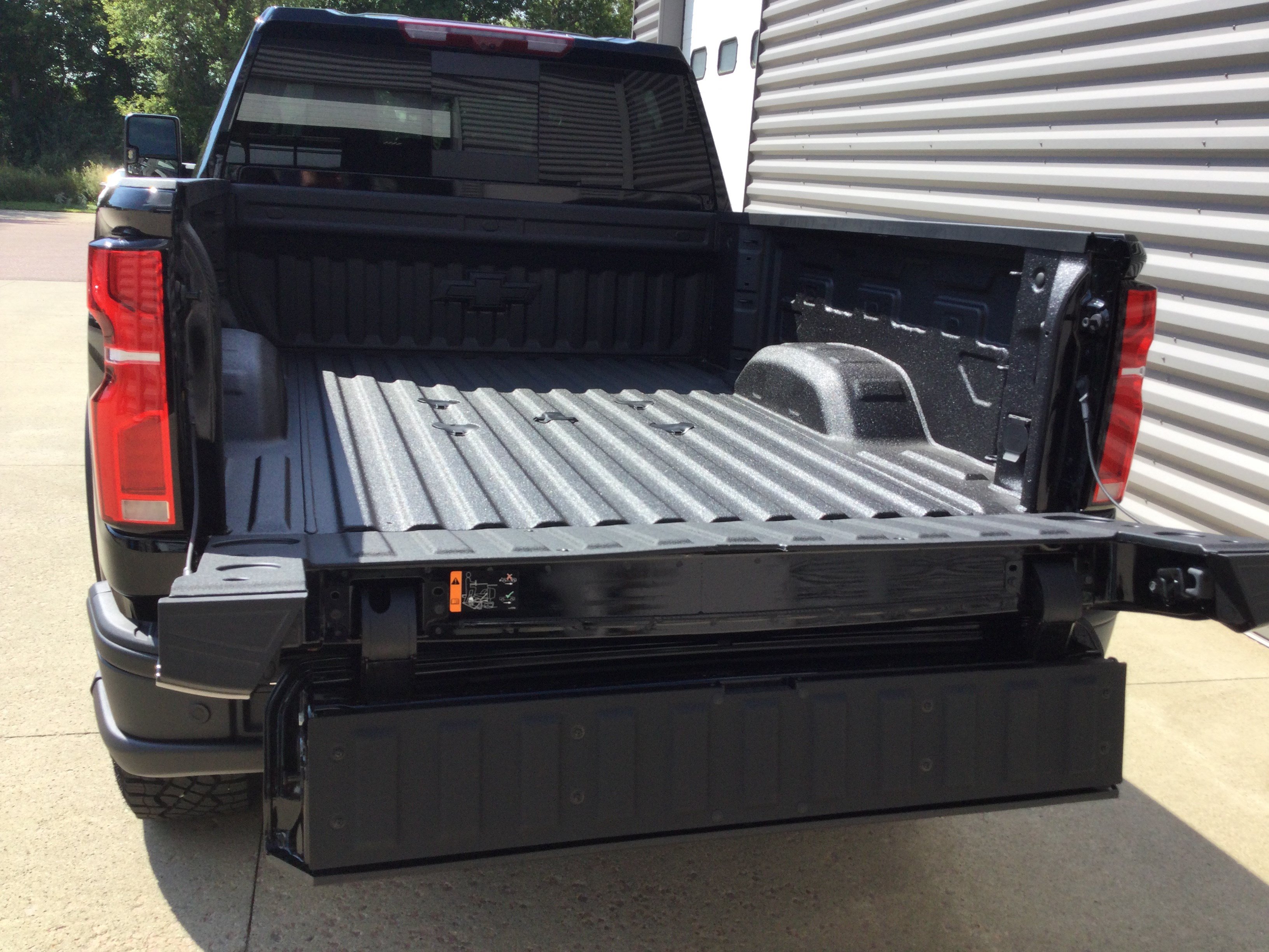 New 2026 Chevrolet Silverado 2500 ZR2 w/ ZR2 Bison Edition AWD/4WD image 6