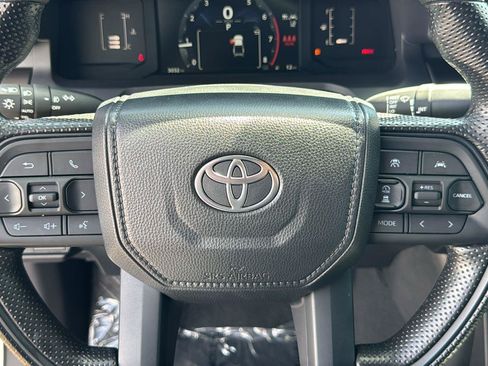 Used 2026 Toyota Tacoma SR5 RWD image 18