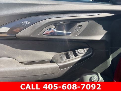 Used 2022 Chevrolet TrailBlazer RS w/ Sun and Liftgate Package FWD image 25