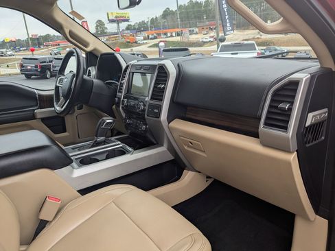 Used 2017 Ford F150 Lariat image 26