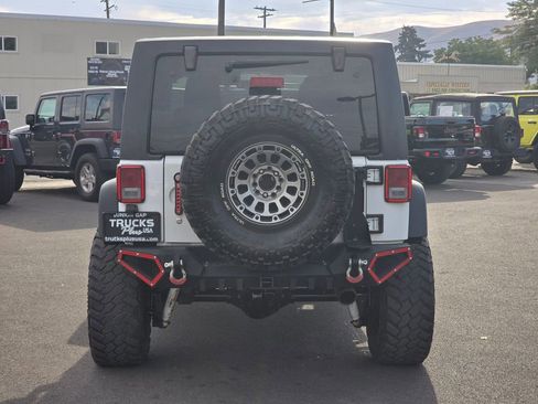 Used 2018 Jeep Wrangler Unlimited Sport S image 4