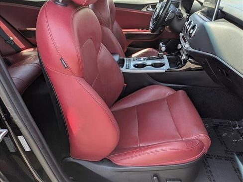 Used 2018 Kia Stinger GT1 RWD image 22