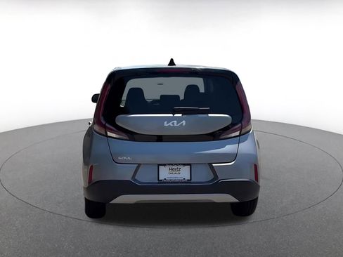 Used 2025 Kia Soul LX w/ LX Technology Package FWD image 12