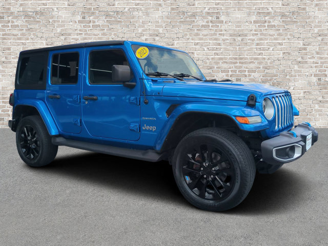 Used 2023 Jeep Wrangler Unlimited Sahara w/ Cold Weather Group AWD/4WD image 1