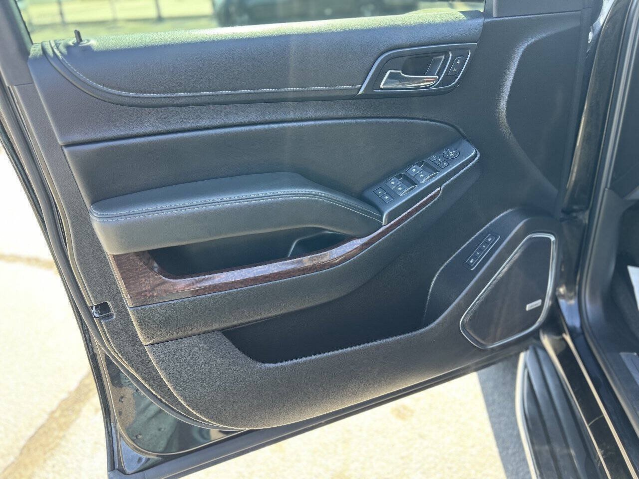 Used 2018 GMC Yukon XL SLT RWD image 8