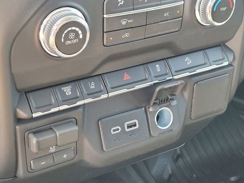 New 2026 GMC Sierra 2500 Pro w/ X31 Off-Road Package AWD/4WD image 17