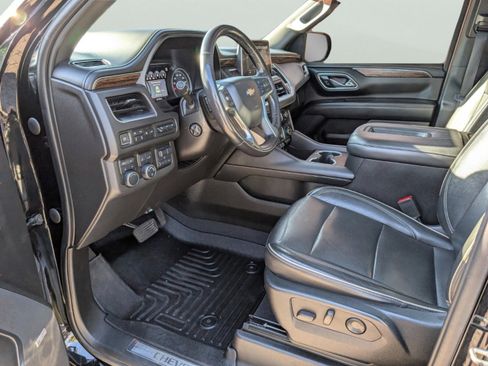 Used 2021 Chevrolet Suburban Premier w/ Premium Package image 30