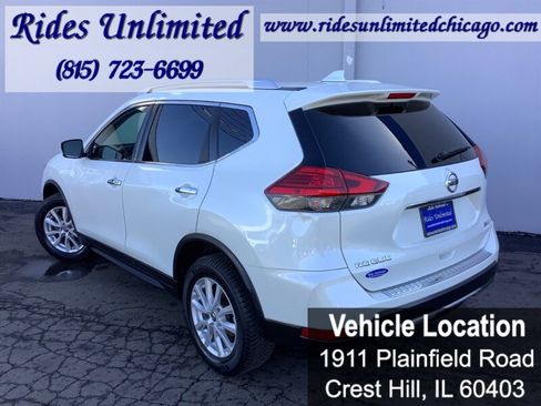 Used 2017 Nissan Rogue SV image 4