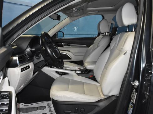 Used 2022 Kia Telluride S image 6