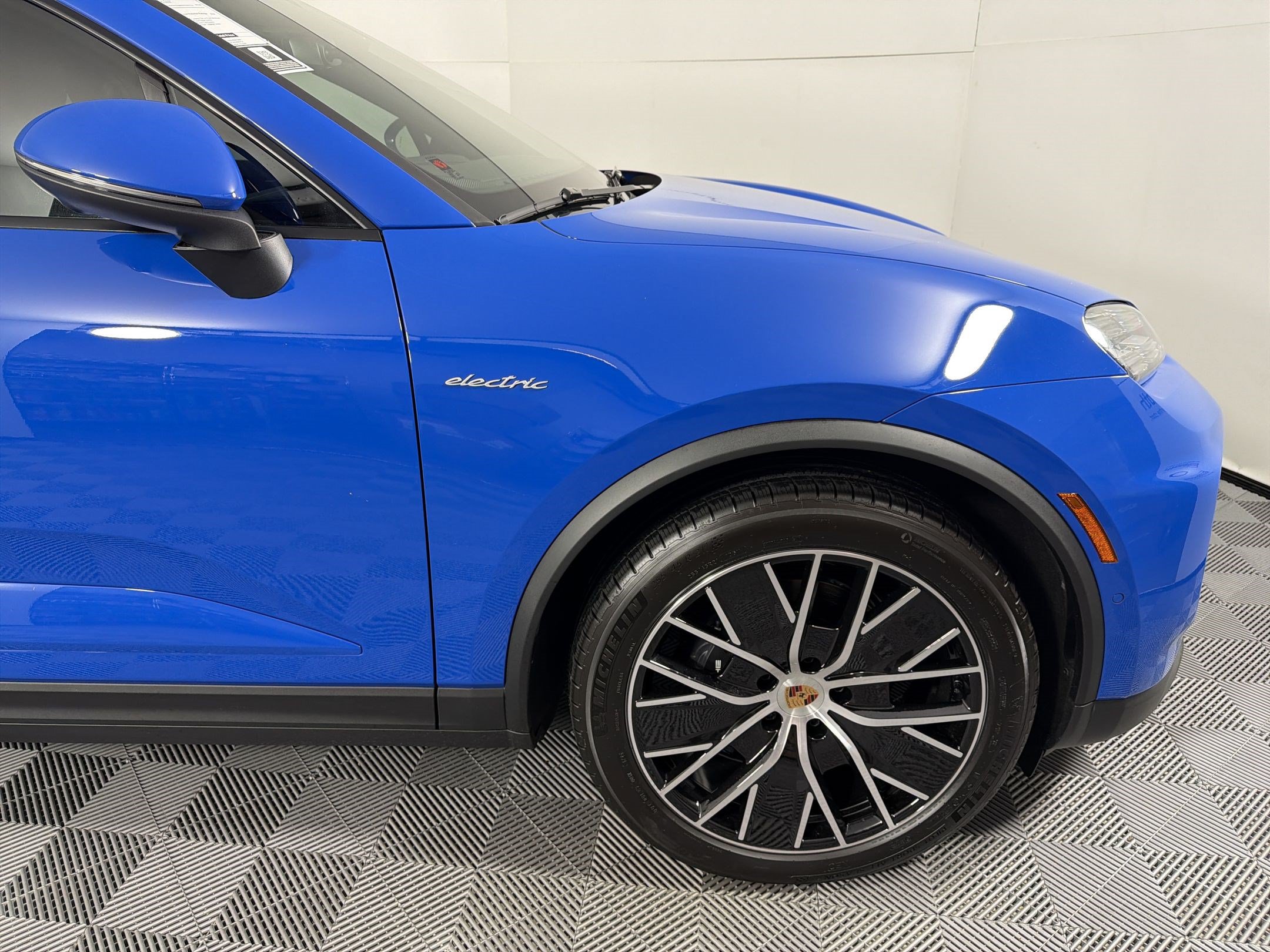 Used 2026 Porsche Macan Electric RWD image 12