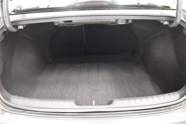 Used 2025 Hyundai Elantra Limited FWD image 16