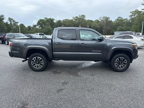 Used 2022 Toyota Tacoma TRD Sport w/ Technology Package AWD/4WD image 6