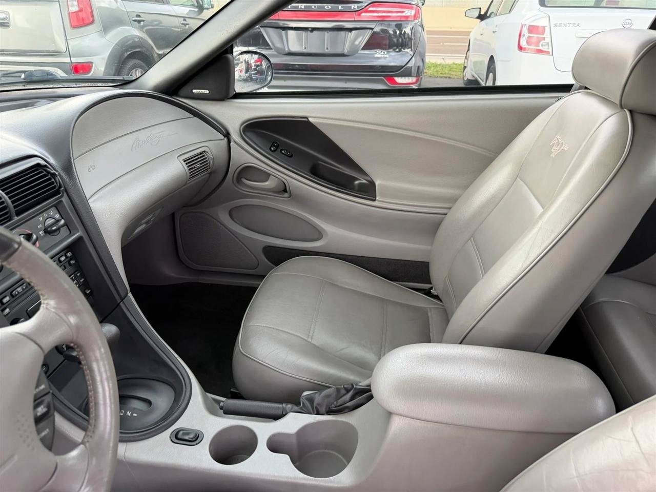 Used 2002 Ford Mustang Convertible RWD image 24