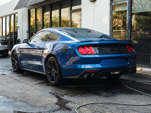 Used 2018 Ford Mustang GT w/ Black Accent Package RWD image 6