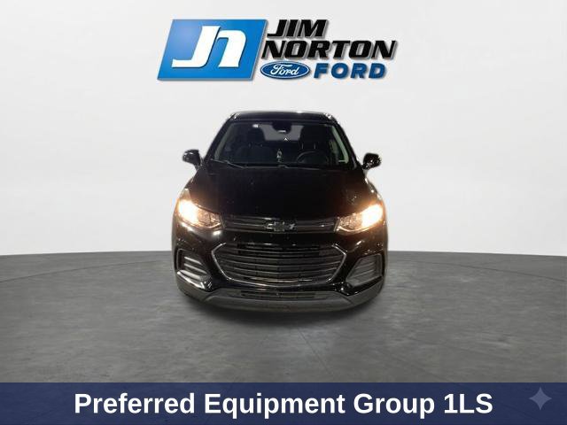 Used 2020 Chevrolet Trax LS w/ Tint and Cruise Package FWD image 3