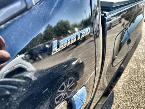 Used 2018 Toyota Tacoma Limited image 5