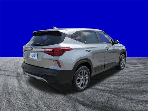 Used 2021 Kia Seltos LX AWD/4WD image 4