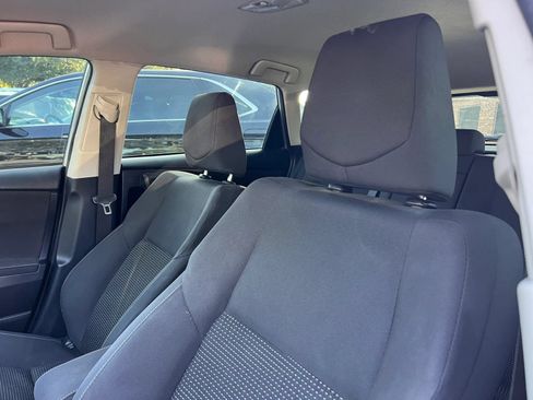 Used 2017 Toyota Corolla iM w/ Carpet Mat Package FWD image 11