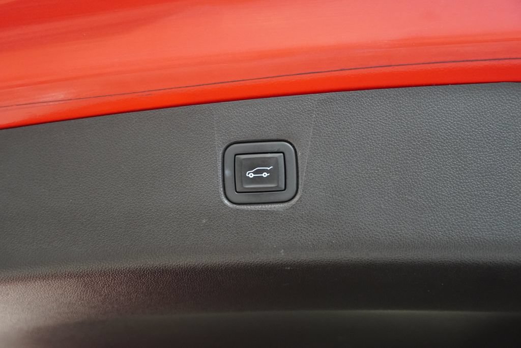 Used 2020 Chevrolet Blazer LT w/ Sound & Technology Package AWD/4WD image 11