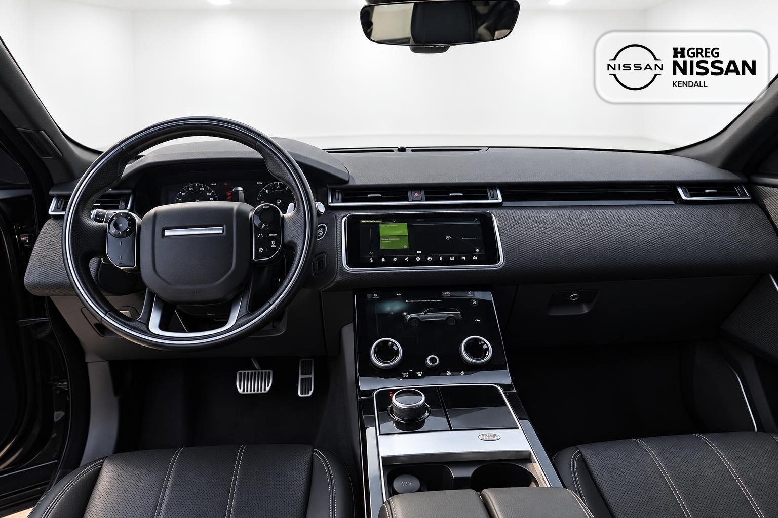 Used 2018 Land Rover Range Rover Velar R-Dynamic SE AWD/4WD image 8