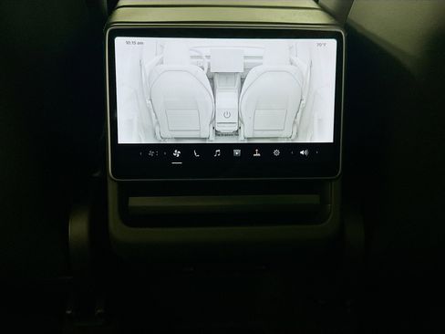 Used 2026 Tesla Model Y 2WD image 25