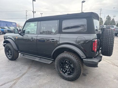 New 2026 Ford Bronco Badlands image 4