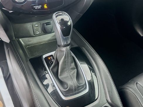 Used 2017 Nissan Rogue Sport SL w/ SL Premium Package FWD image 17