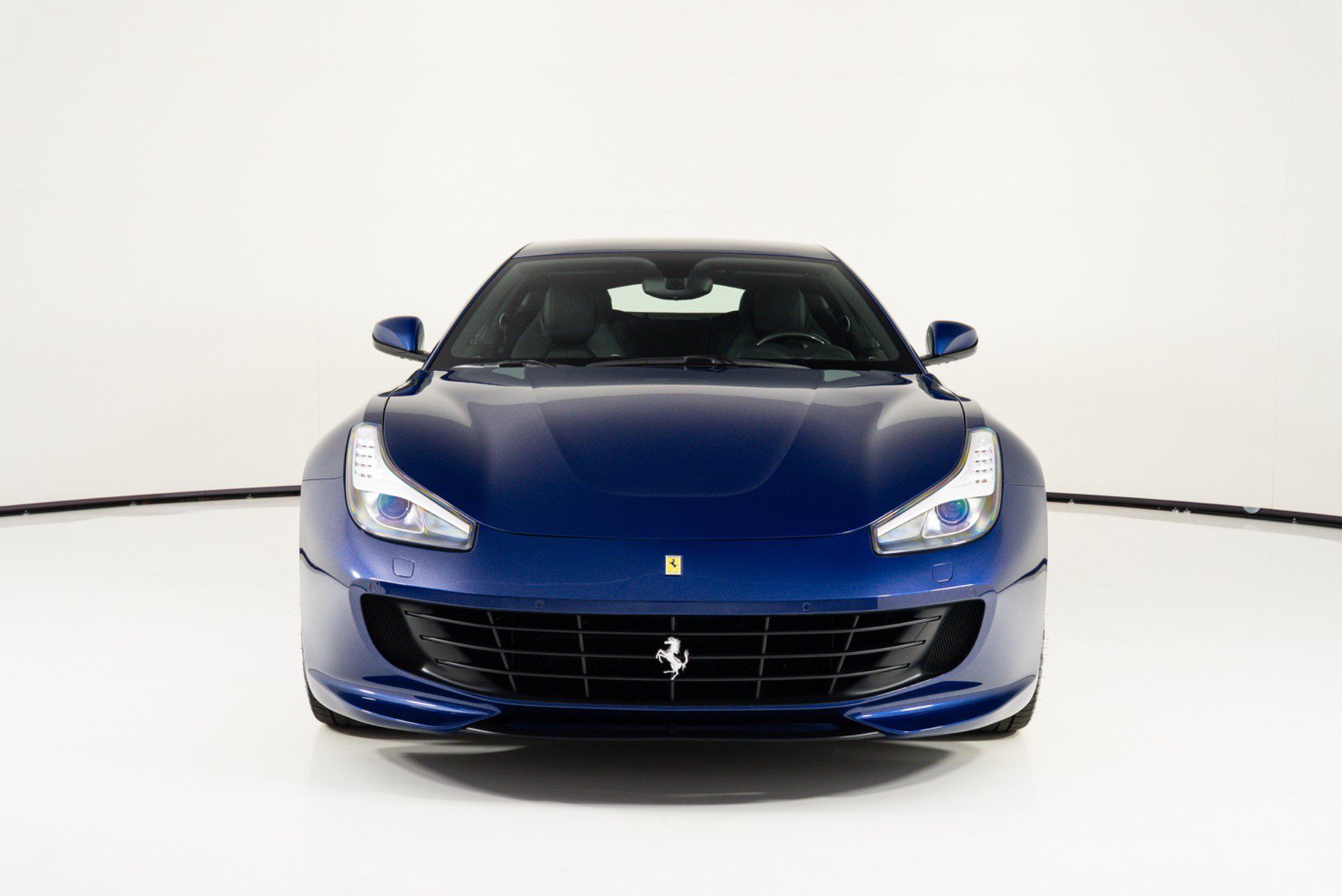 Used 2019 Ferrari GTC4Lusso T RWD image 9