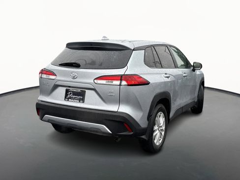 Used 2023 Toyota Corolla Cross LE image 6