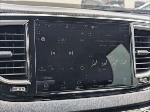 Used 2023 Chrysler Pacifica Touring-L image 14