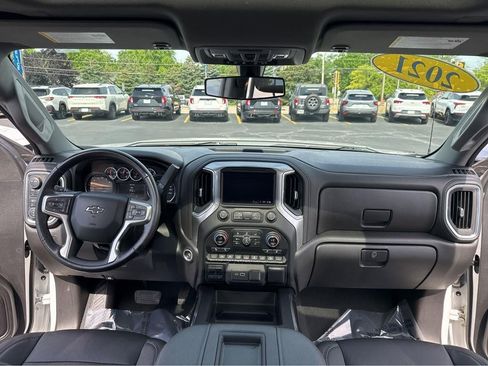 Used 2021 Chevrolet Silverado 1500 LT Trail Boss w/ Convenience Package II AWD/4WD image 17