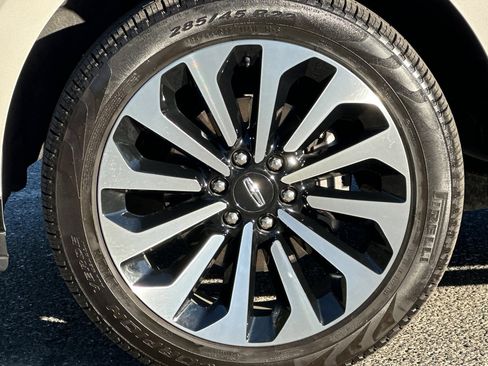 Certified 2024 Lincoln Navigator Reserve image 28