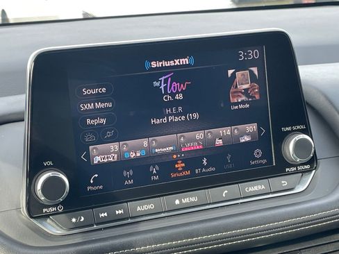 Used 2025 Nissan Rogue SV image 20