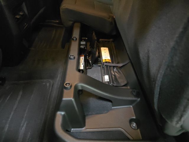 Used 2023 Chevrolet Colorado Z71 w/ Z71 Convenience Package 2 AWD/4WD image 11