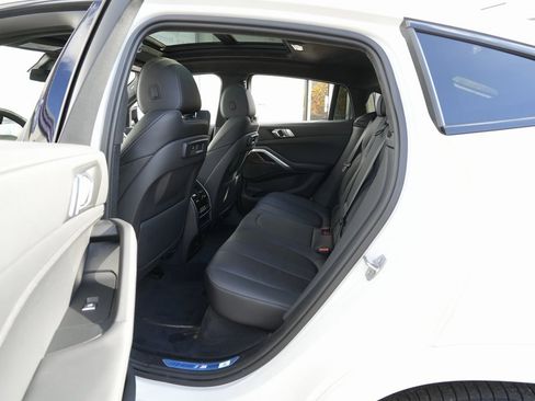 Used 2022 BMW X6 xDrive40i w/ M Sport Package image 20