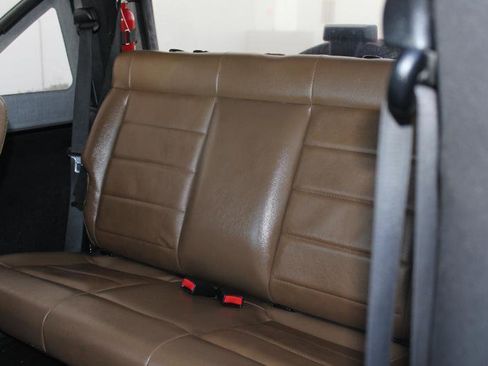 Used 2012 Jeep Wrangler Rubicon w/ PWR Convenience Group AWD/4WD image 12
