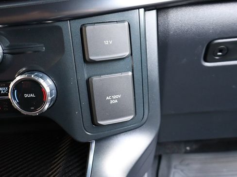 Used 2025 Ford F150 Raptor AWD/4WD image 36