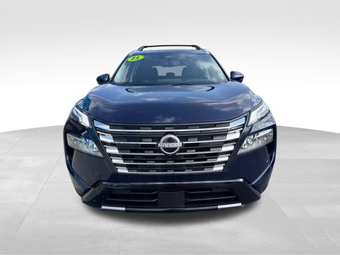 Used 2025 Nissan Rogue Platinum FWD image 9