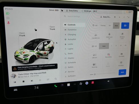 Used 2023 Tesla Model Y Long Range image 27