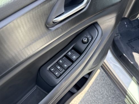 Used 2025 Jeep Grand Cherokee Laredo X image 14