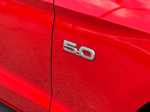 Used 2017 Ford Mustang GT Premium RWD image 29