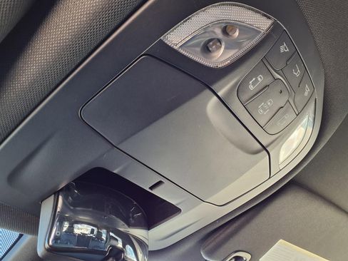 Certified 2025 Chrysler Voyager LX image 14