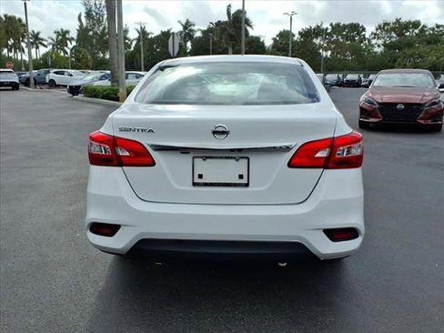 Used 2019 Nissan Sentra S image 5