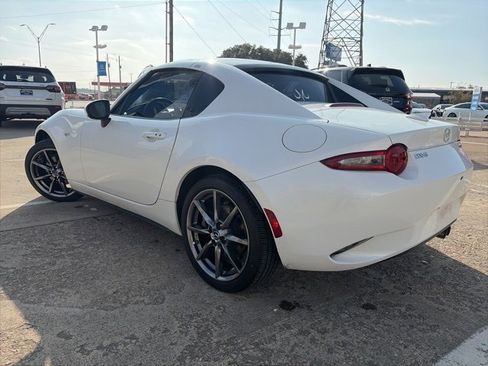 Used 2020 MAZDA MX-5 Miata RF Grand Touring image 2
