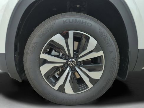 New 2026 Volkswagen Atlas SE image 46