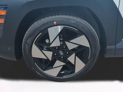 New 2026 Hyundai Kona Limited FWD image 11