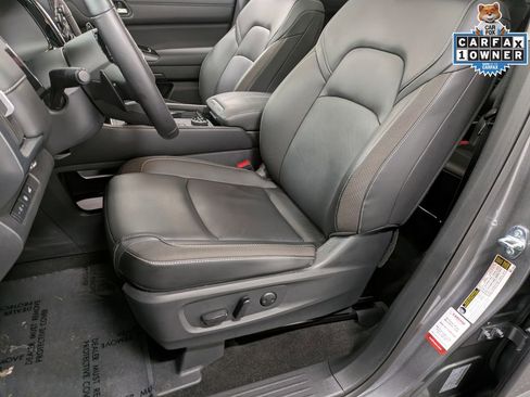 Used 2025 Nissan Pathfinder SL w/ SL Premium Package image 10